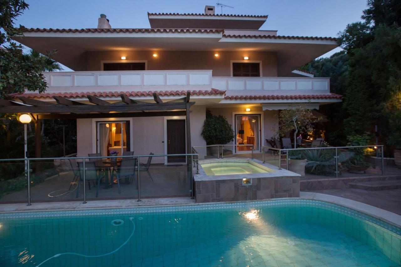 Exceptional Villa In Voula Near The Sea Athen Eksteriør bilde